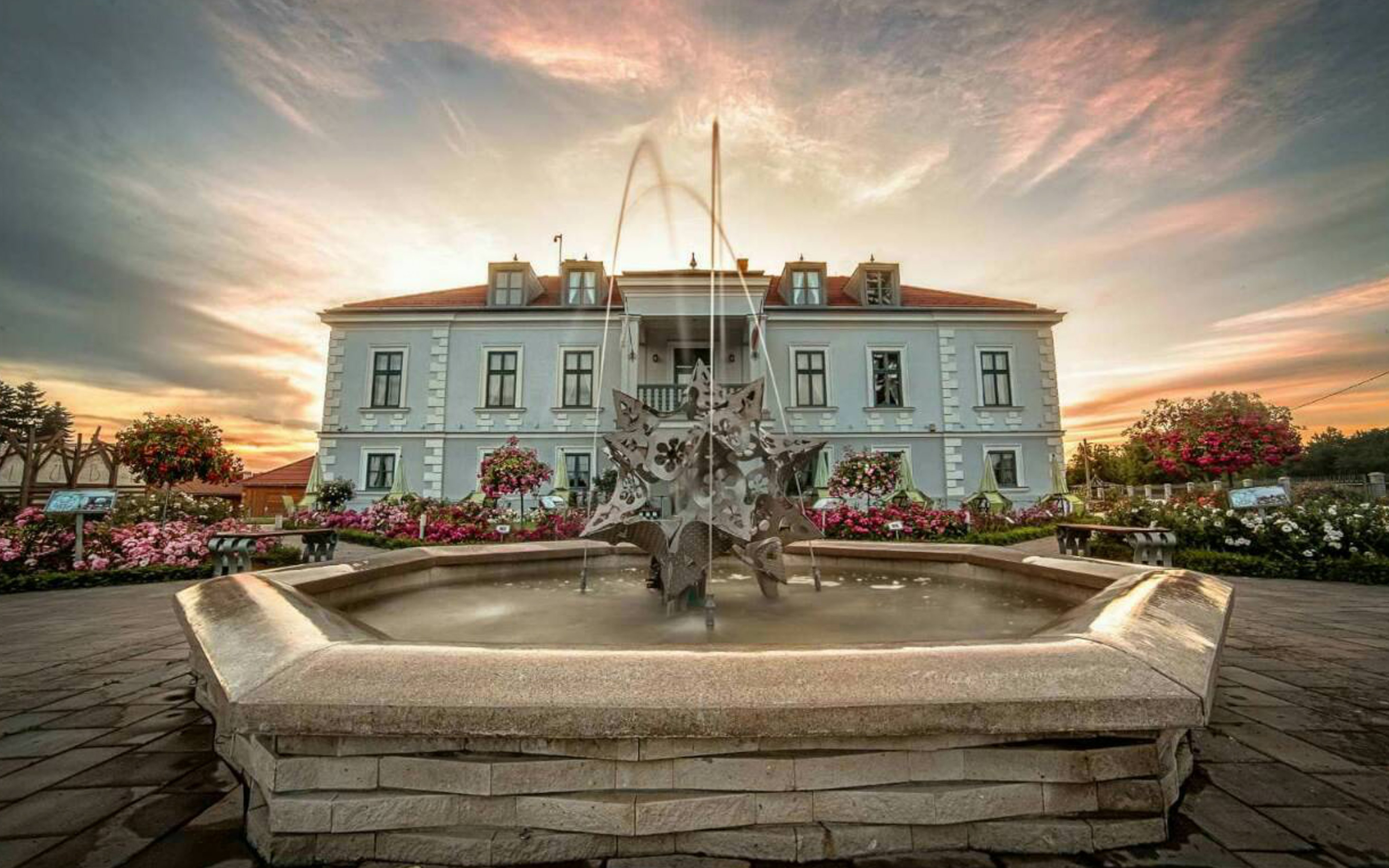 

Węgry: Wakacje w nowoczesnym Luby Panzió z obiadokolacją i centrum wellness z krytym basenem i sauną + program