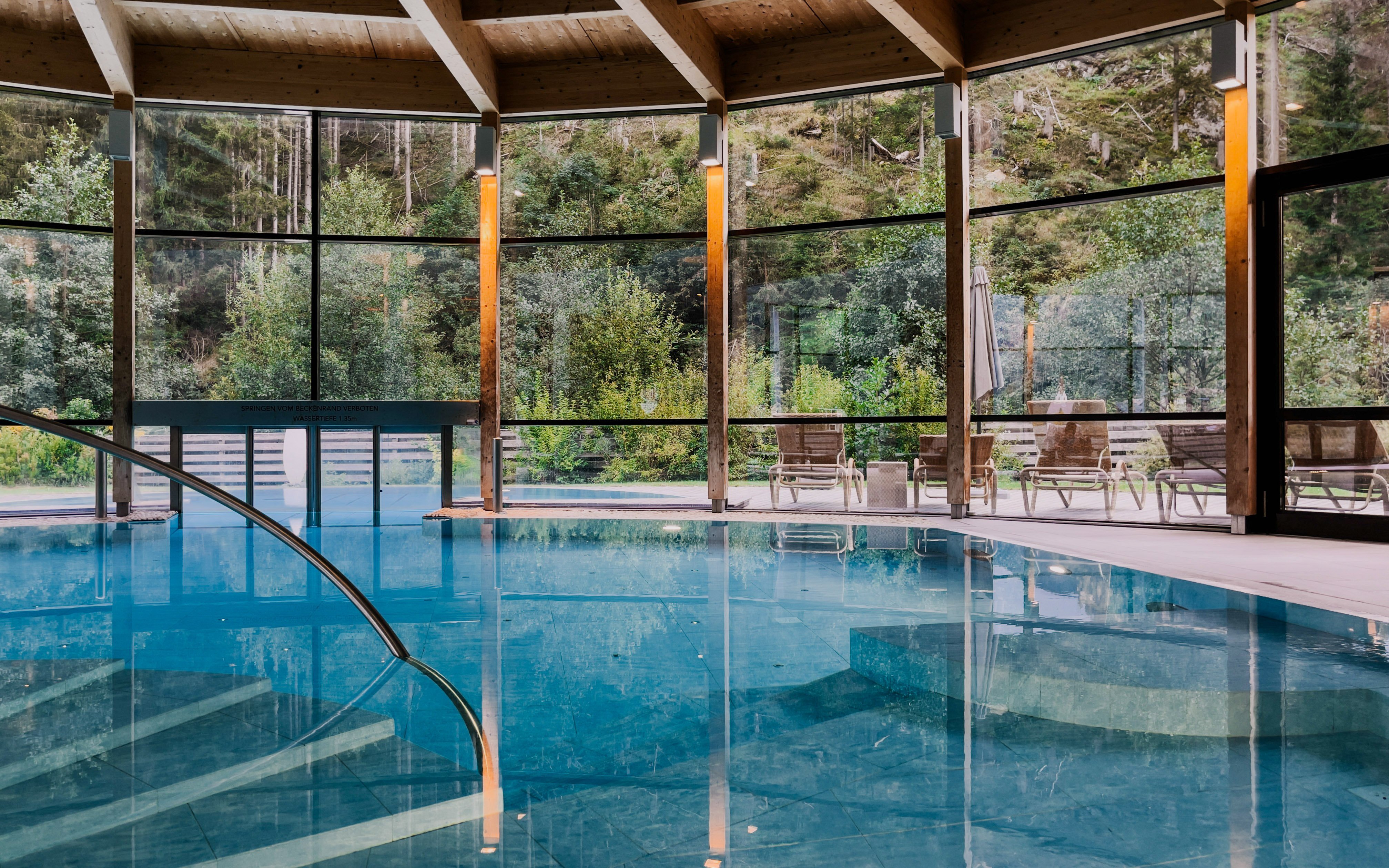 

Tyrol w pobliżu PN Wysokie Taury i ośrodków narciarskich: Spa Hotel Zedern Klang ****superior z obiadokolacją