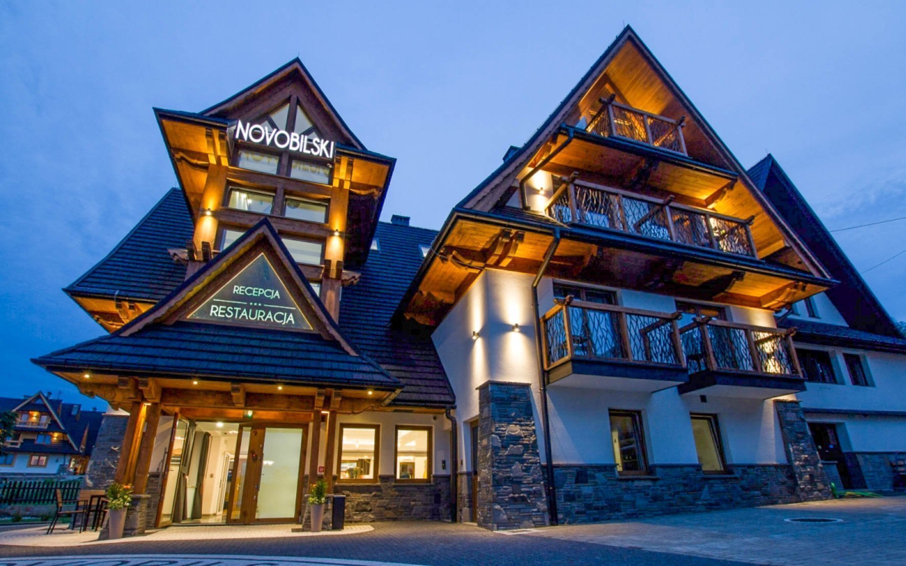 

Tatry 500 m od stoków w Pensjonacie Novobilski *** ze śniadaniem/obiadokolacją + wejście na Termę Bania