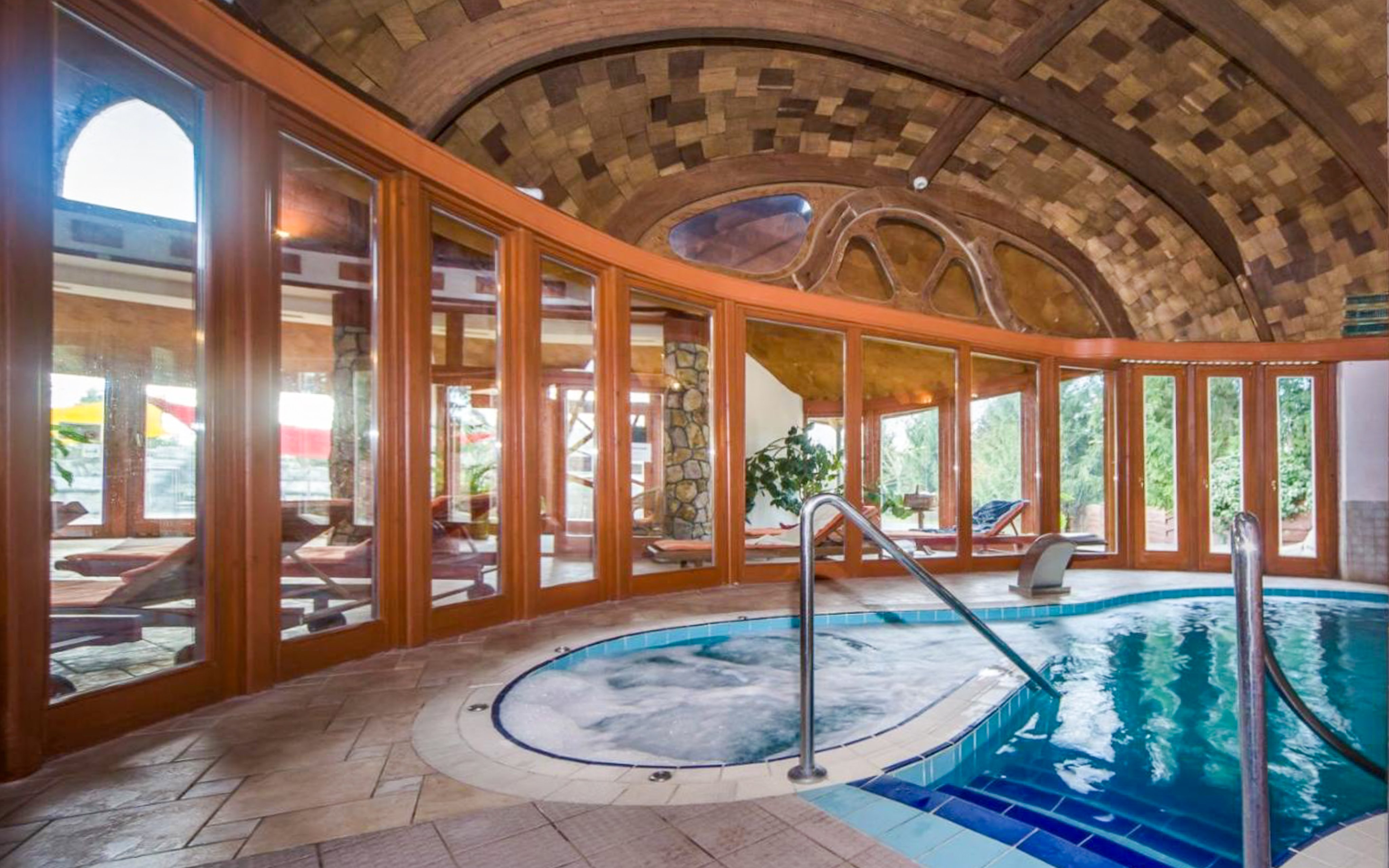 

Bük w 4* hotelu Piroska z obiadokolacją, wellness, masażami i wstępem do łaźni termalnej Bükfürdo