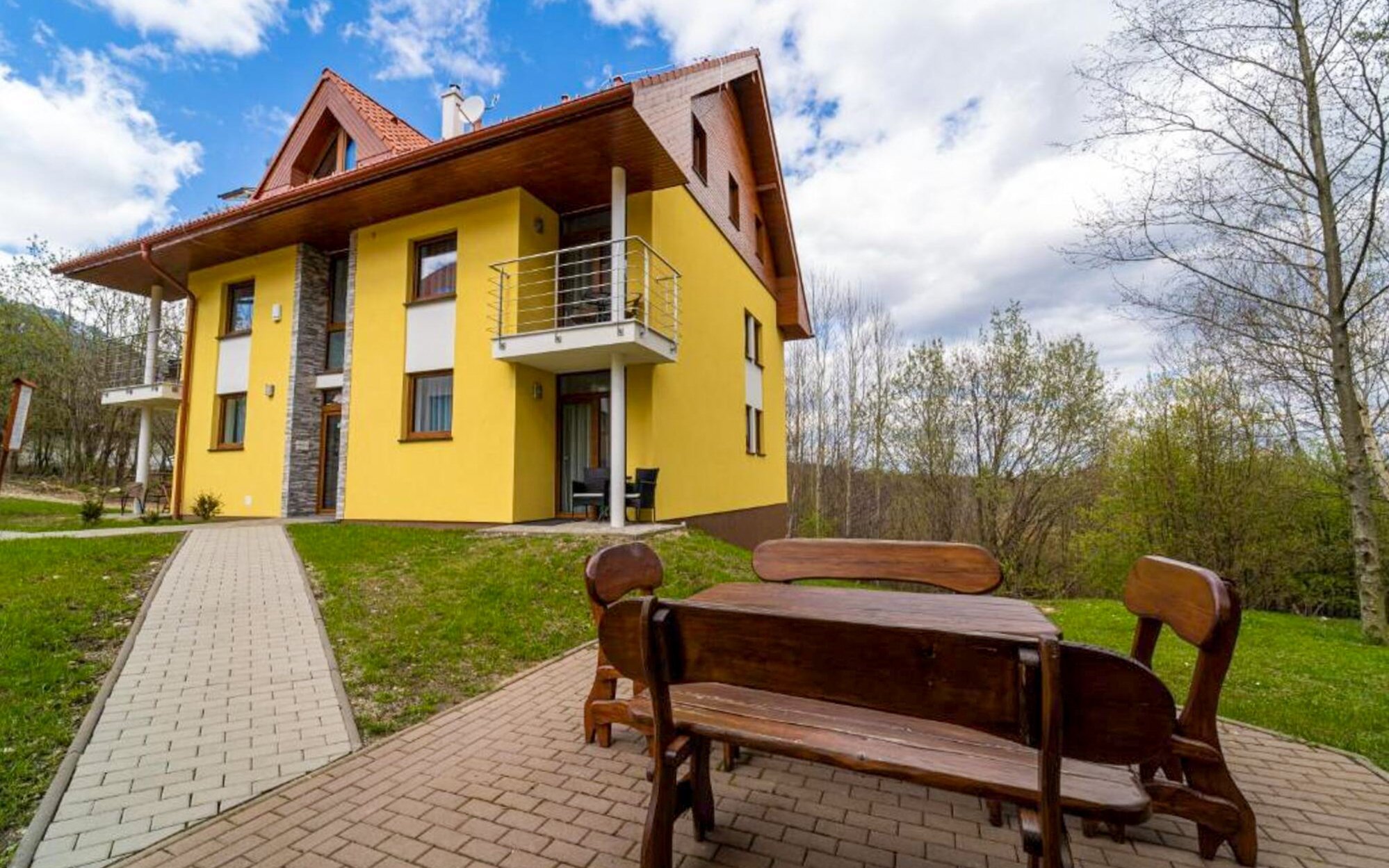 

Pobyt w Tatrach Wysokich - Stary Smokowiec w ośrodku Vila Credo ze śniadaniem i butelką wina + zniżka