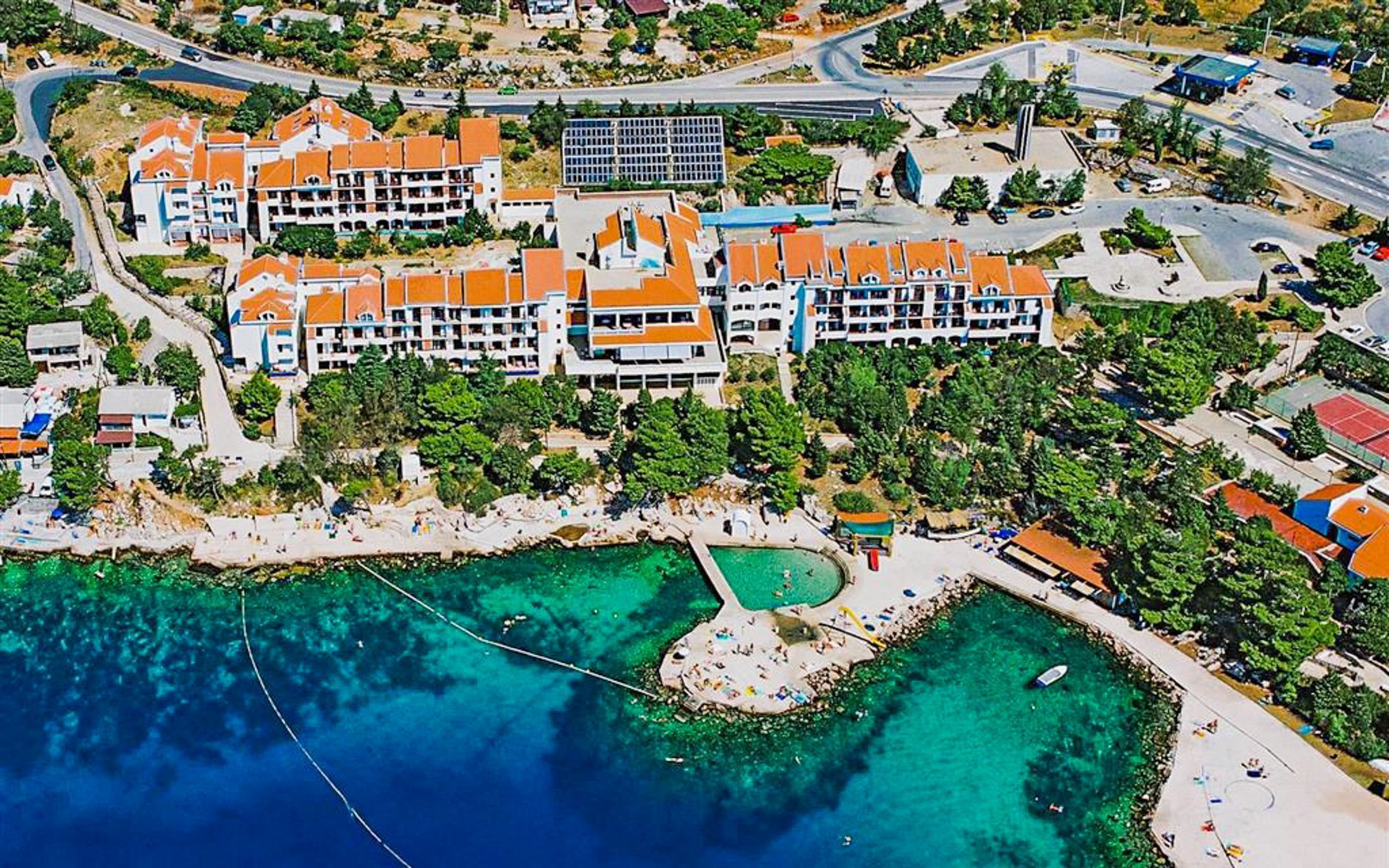 

Chorwacja zaledwie 100 m od morza w Hotelu Zagreb *** z pełnym wyżywieniem, basenami, sauną + animacje