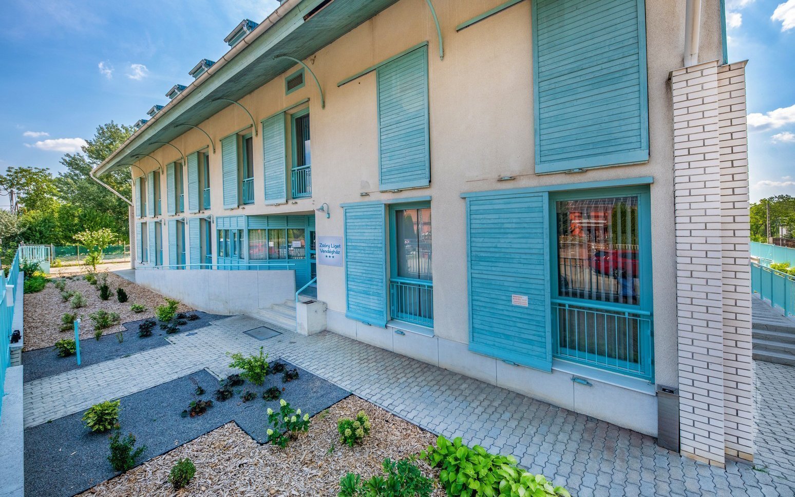 

Mezőkövesd zaledwie 500 m od łaźni termalnych: Zsóry Liget Vendégház *** ze zniżką na wstęp do spa