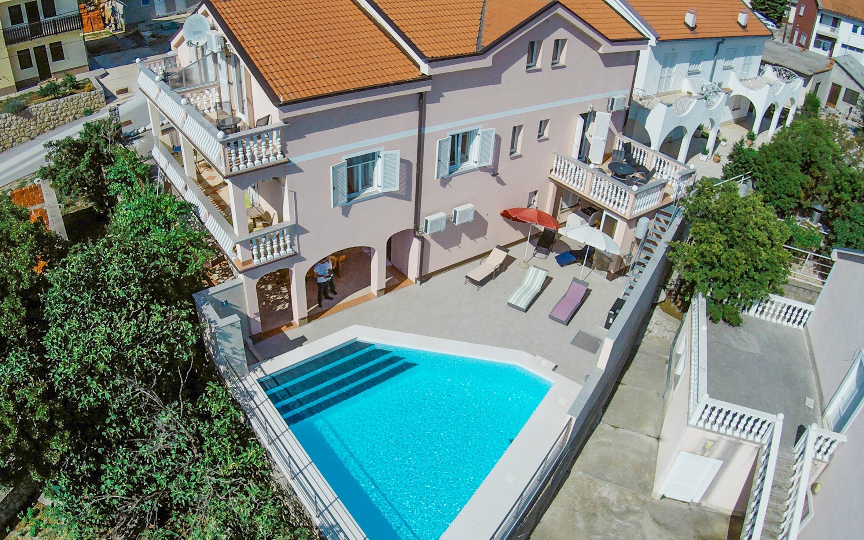 

Chorwacki Karlobag tylko 250 m od plaży dla 4-7 osób w klimatyzowanych Apartamentach Kathy z odkrytym basenem