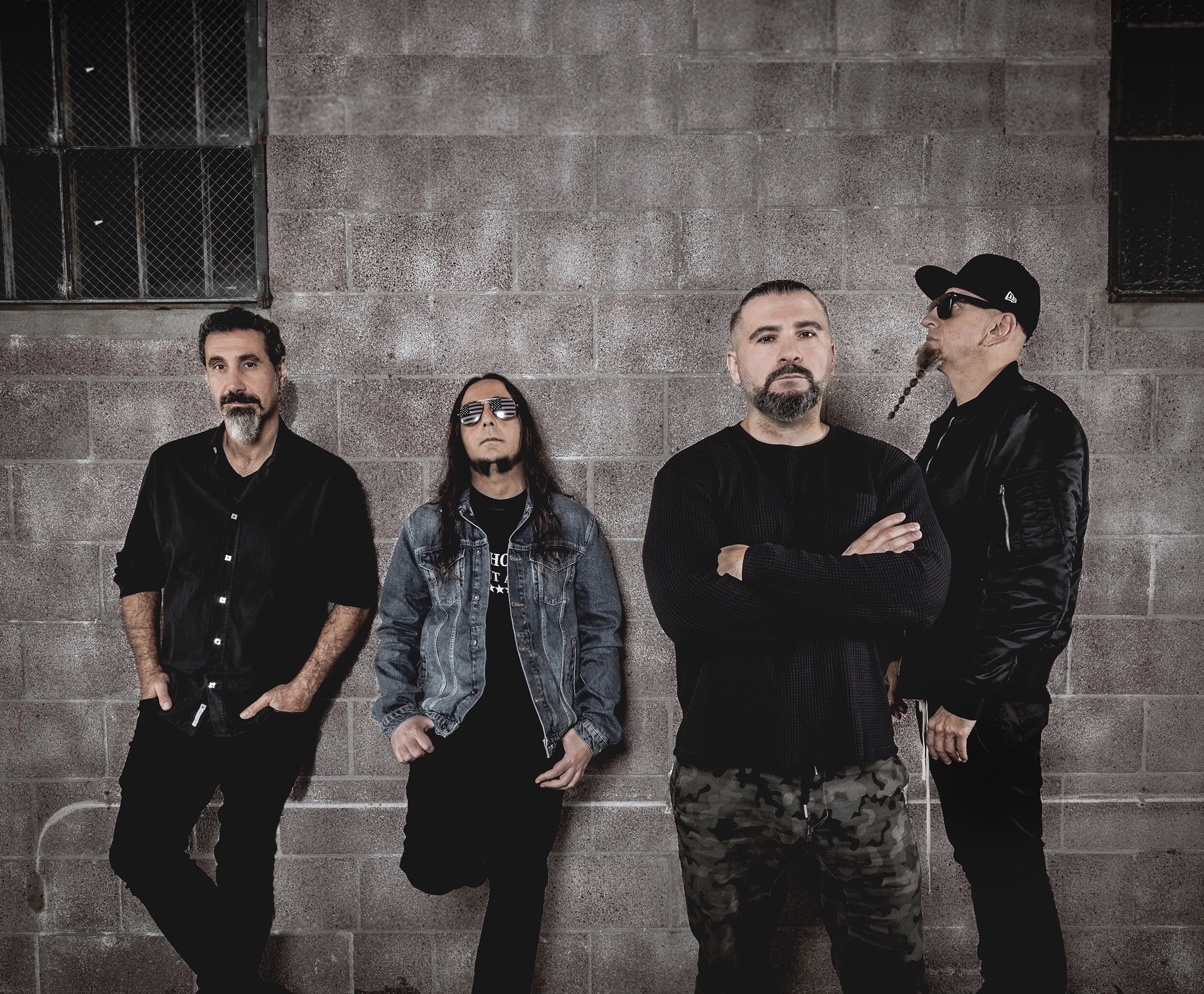 

Ikona metalu System of a Down na żywo w Düsseldorfie: Bilety na koncert, napoje, zakwaterowanie w hotelu