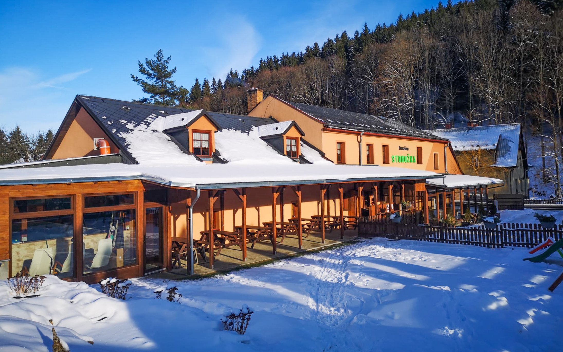 

Jeseníky w Pensjonacie Stonožka z obiadokolacją, basenem i prywatnym wstępem do sauny lub jacuzzi i łaźnia