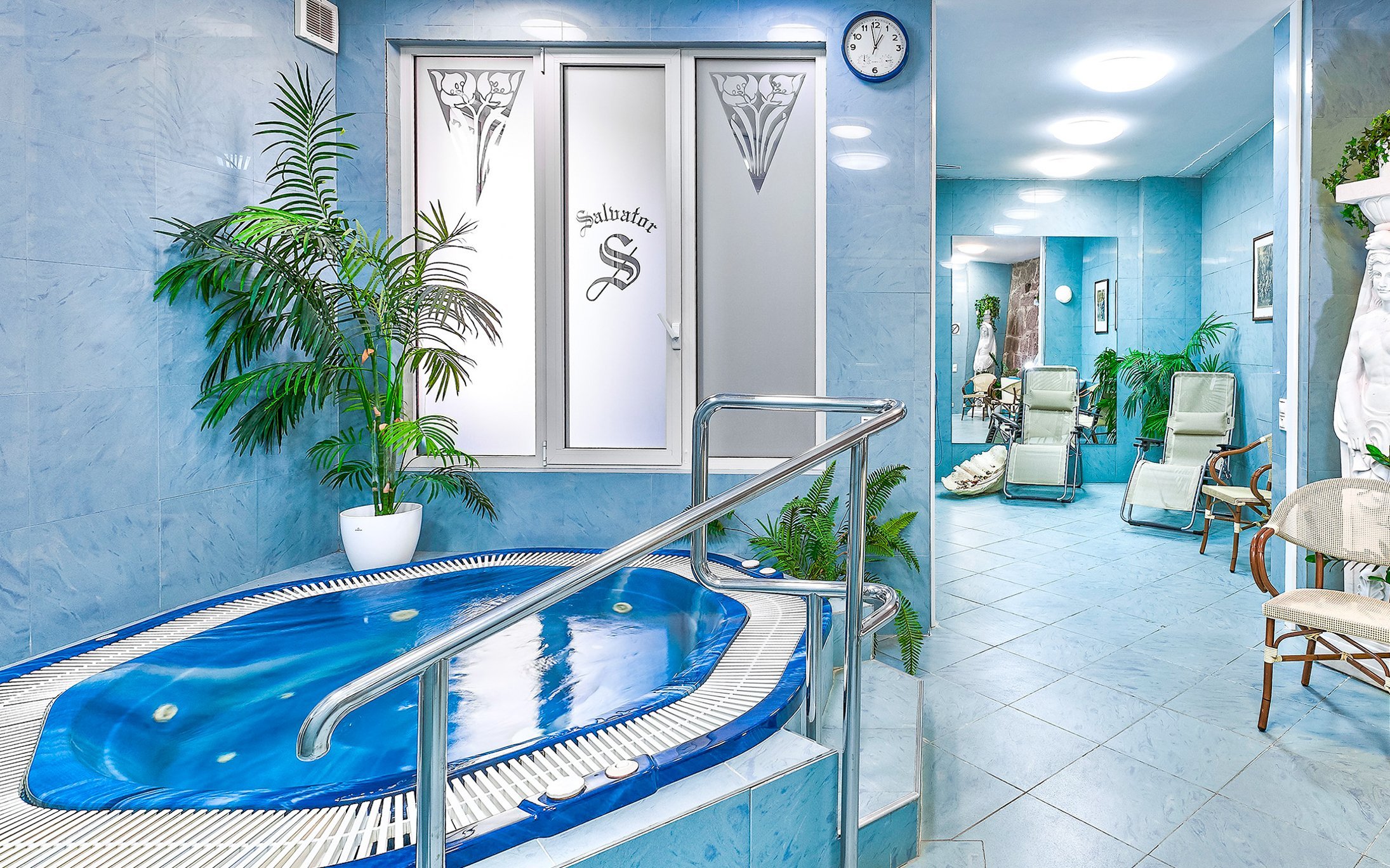 

Karlowe Wary naprzeciwko Kolumnady Młyńskiej: Hotel Salvator **** ze śniadaniem, wstępem do wellness i masaż