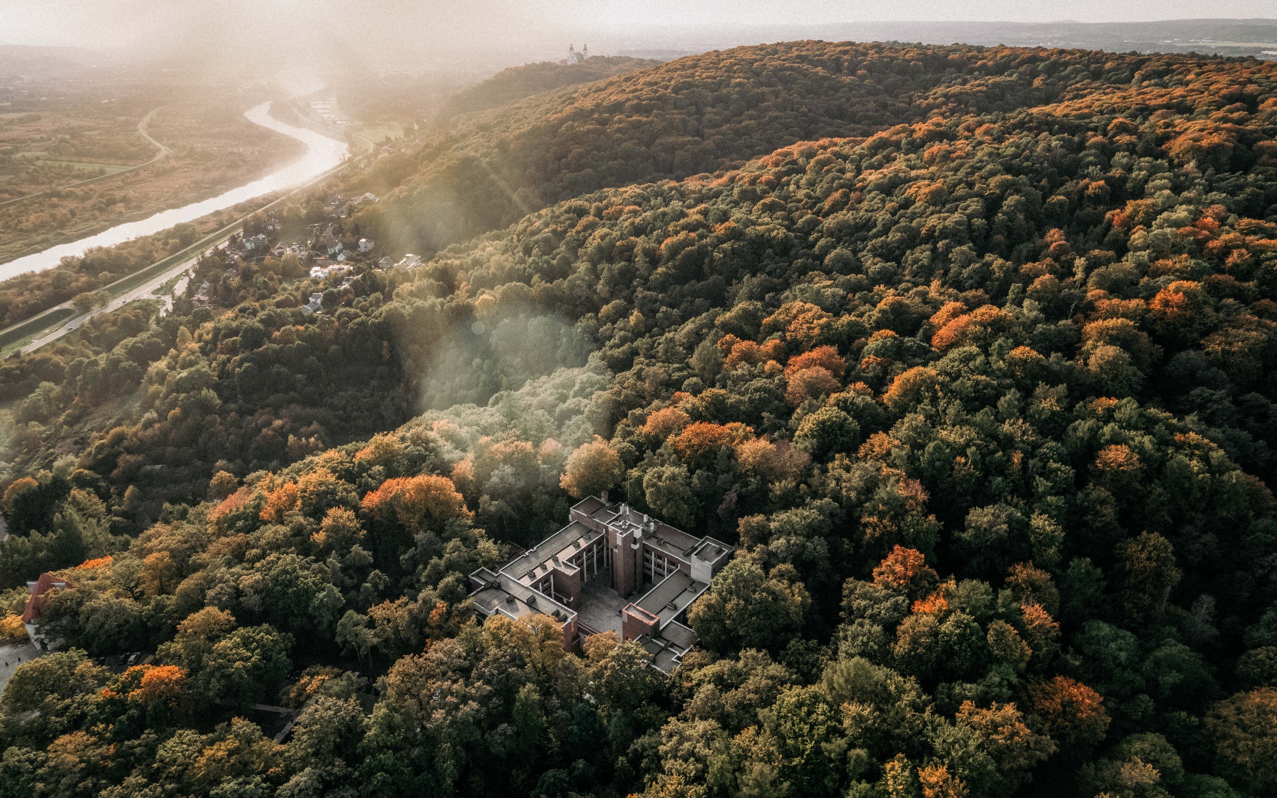 

Las Wolski zaledwie 6 km od Wawelu i 9 km od Krakowa: Hotel Leśny *** z obiadokolacją i zniżką do zoo