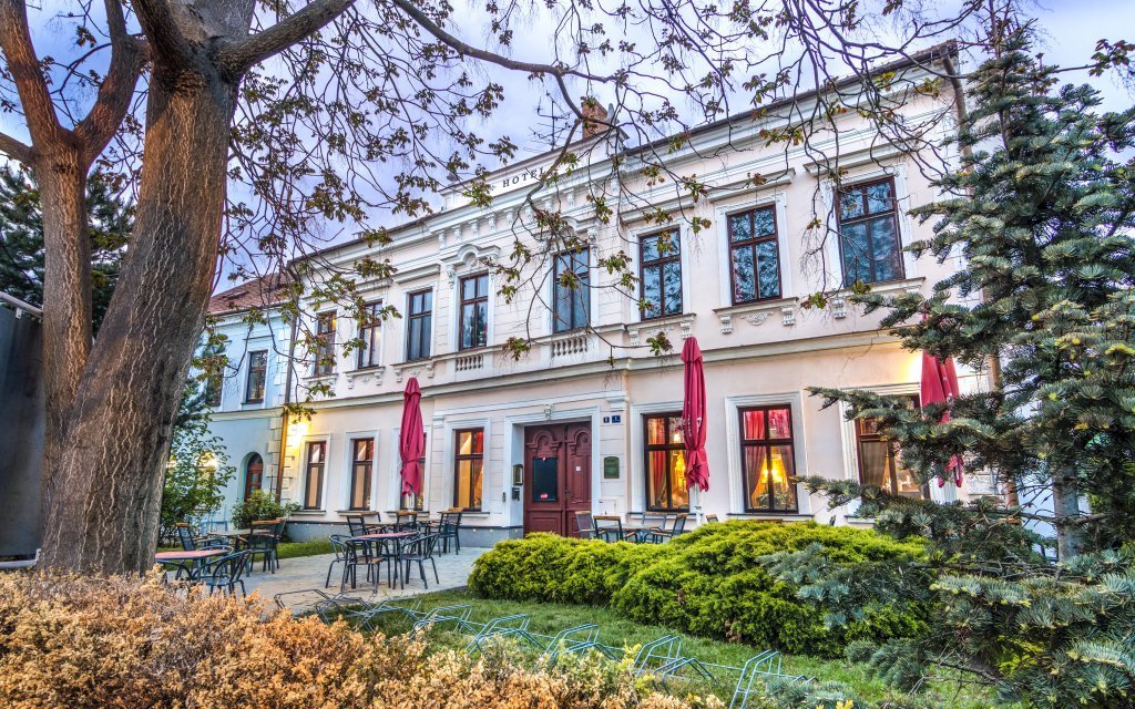 

Pobyt na południowych Morawach nie tylko dla winiarzy: Hotel Drnholec *** ze śniadaniem lub obiadokolacją