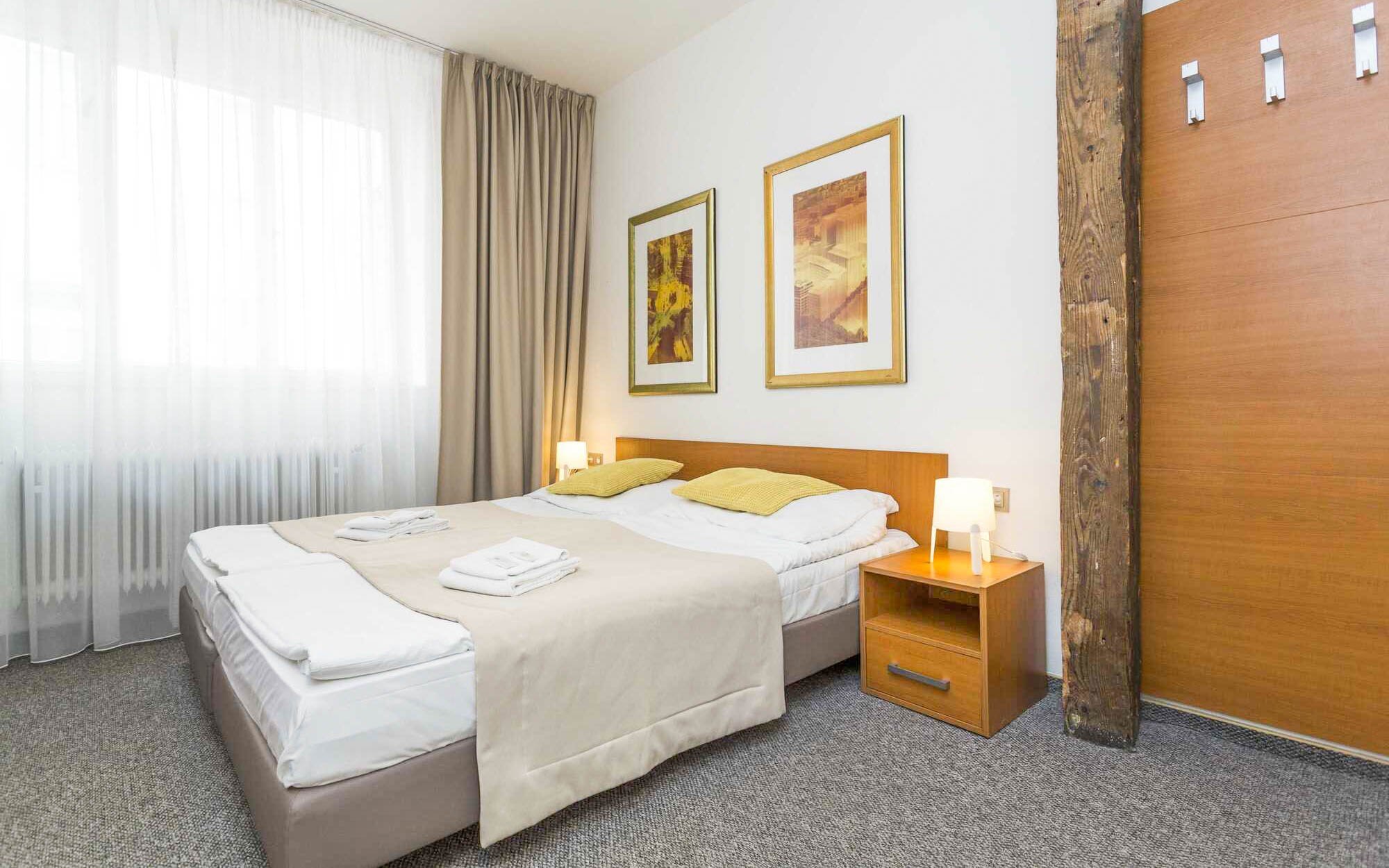 

Praga, 1,4 km od Wyszehradu: Pobyt idealny dla rodzin w Pensjonacie Akát ze śniadaniem i butelką szampana