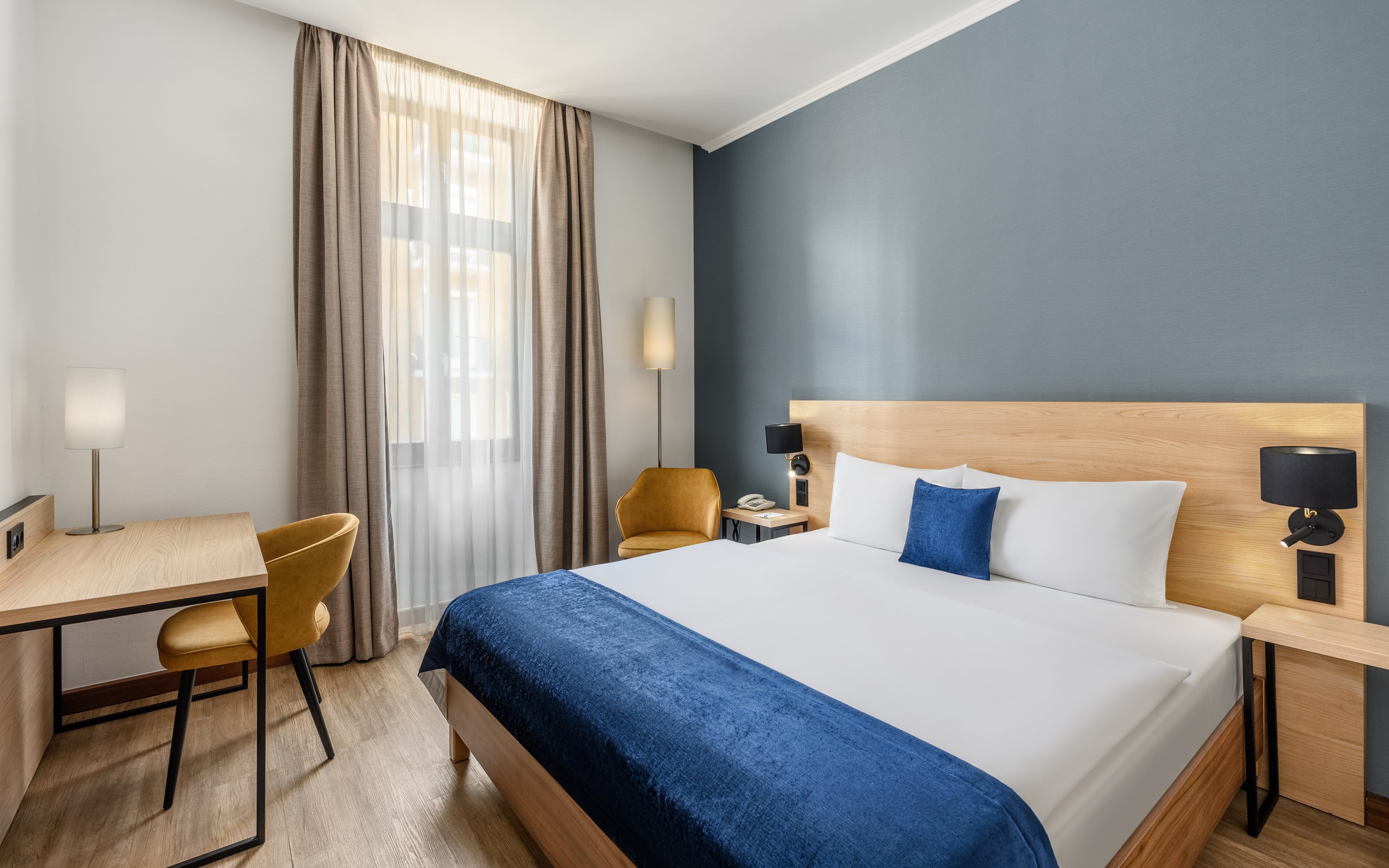 

Budapeszt, w pobliżu dworca i blisko centrum, w Hotelu Bristol **** z śniadaniami, kawą i przekąskami