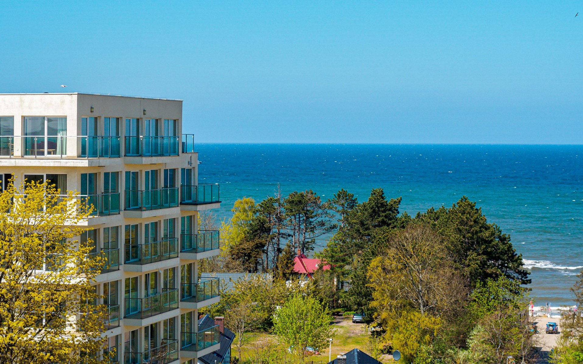 

Morze Bałtyckie 500 m od plaży w Resort Król Plaza Spa & Wellness z obiadokolacją i dostępem do basenu