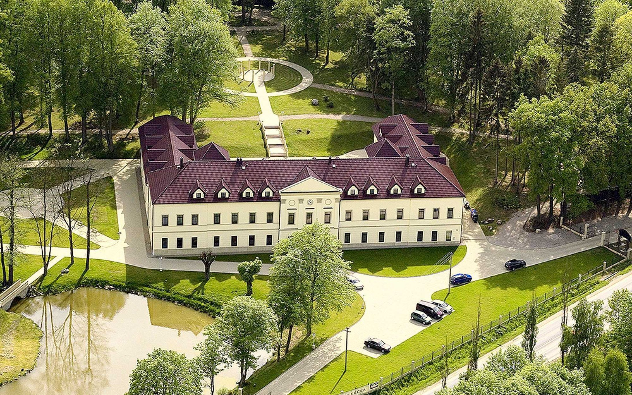 

CHKO Slavkovský les: Pobyt w Zamku Kamenný Dvůr z wykwintną obiadokolacją i wellness z 4 saunami