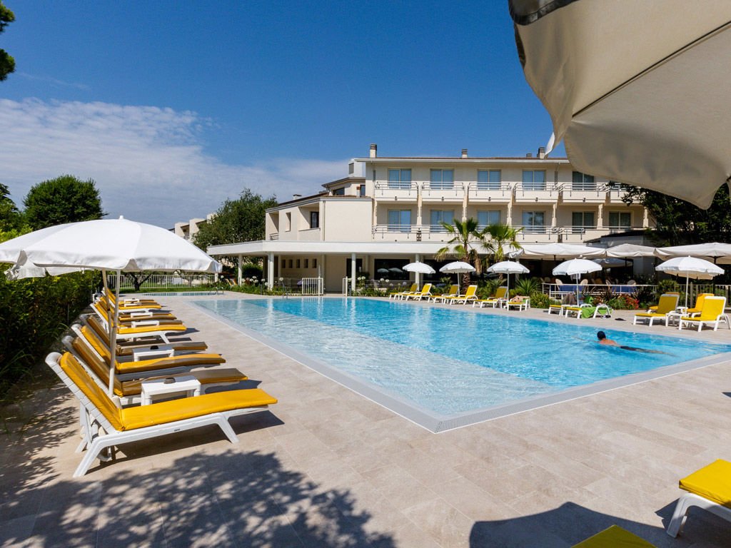 

Jezioro Garda w kurorcie Sirmione: Hotel Du Parc **** z obiadokolacjami, basenem zewnętrznym i jacuzzi