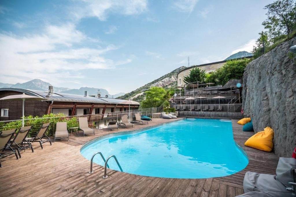 

Kurort Nago nad jeziorem Garda w hotelu Garda Hotel Forte Charme **** ze śniadaniem, basenem i jacuzzi