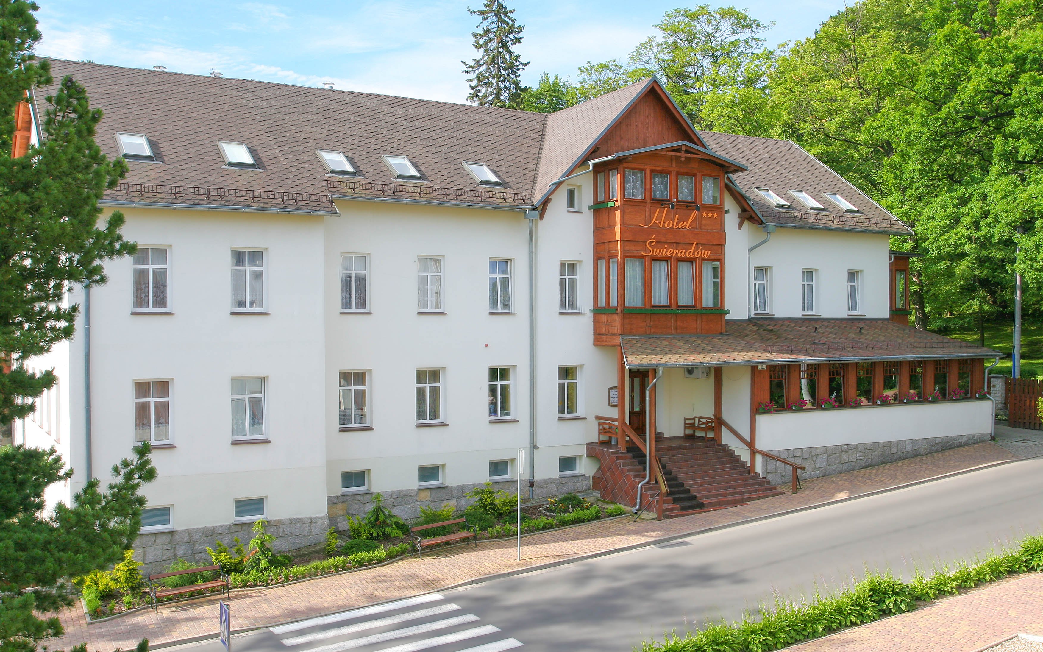 

Góry Izerskie w pobliżu aquaparku w Hotelu Świeradów *** z grotą solną i obiadokolacją i welcome drinkiem