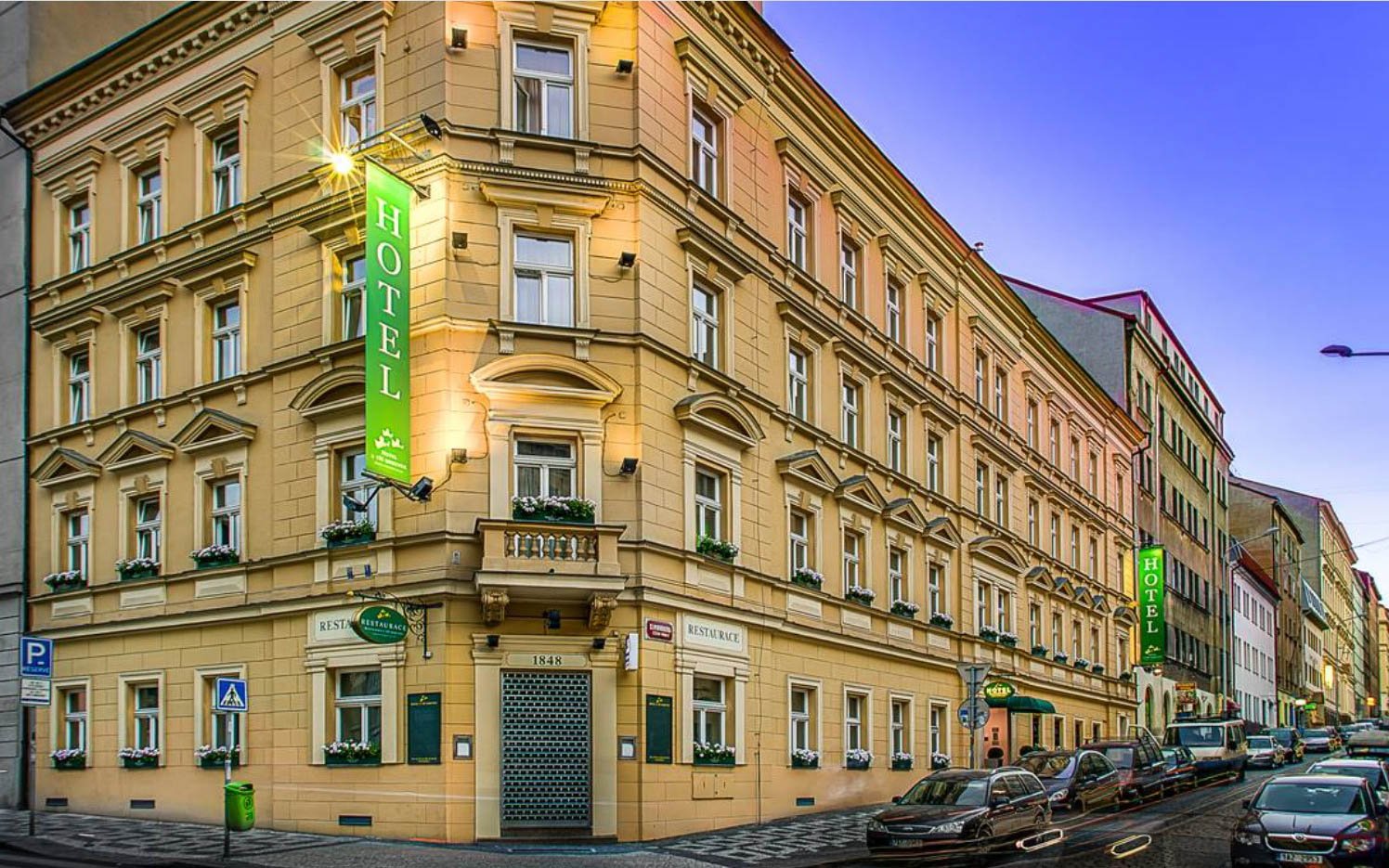 

Praga w centrum w pobliżu dworca w Hotelu U Tří Korunek *** ze śniadaniem w formie bufetu