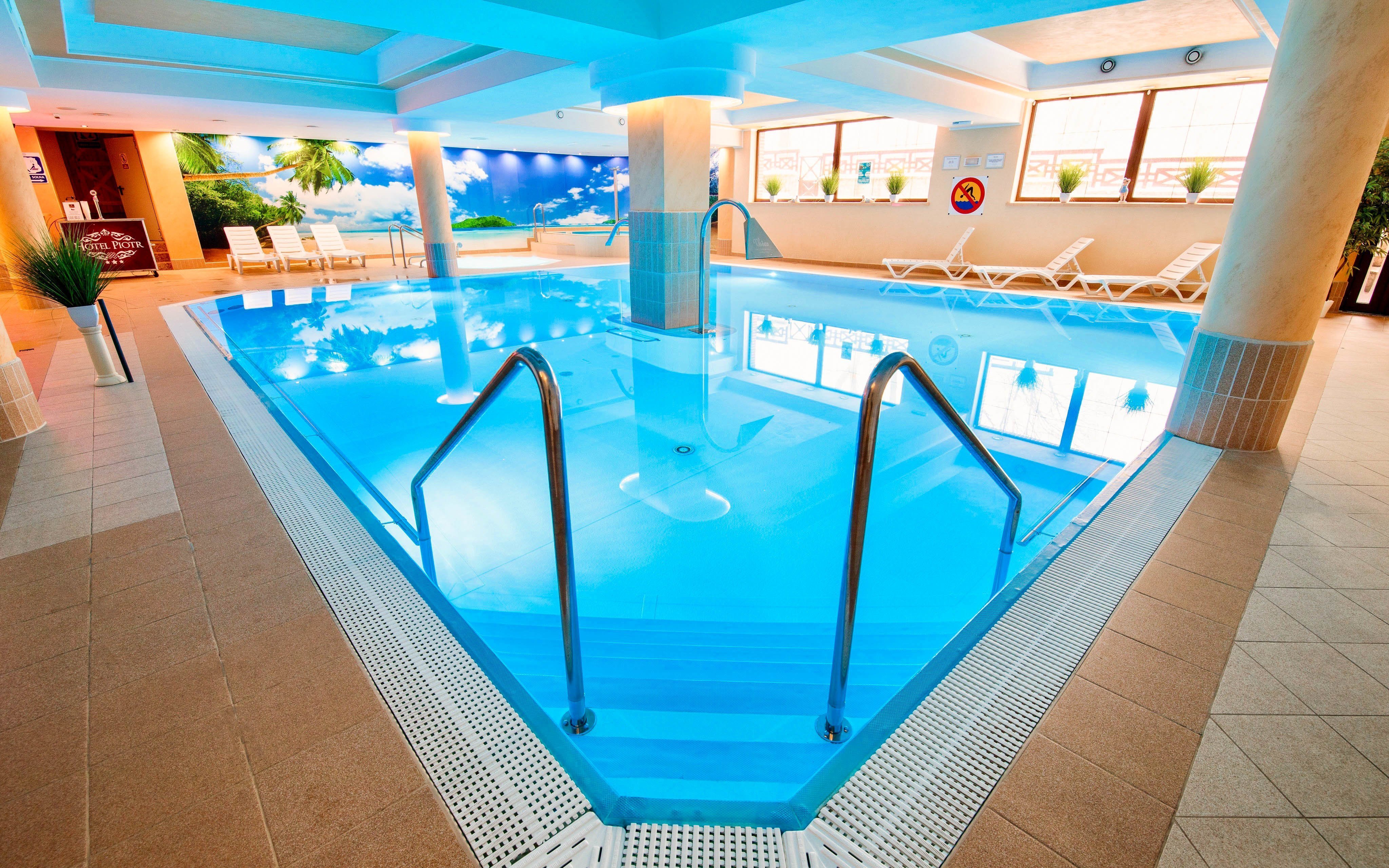 

Pobyt w Hotelu Piotr *** z nielimitowanym wellness i zniżkami na masaże i kręgle + śniadanie/obiadokolacja