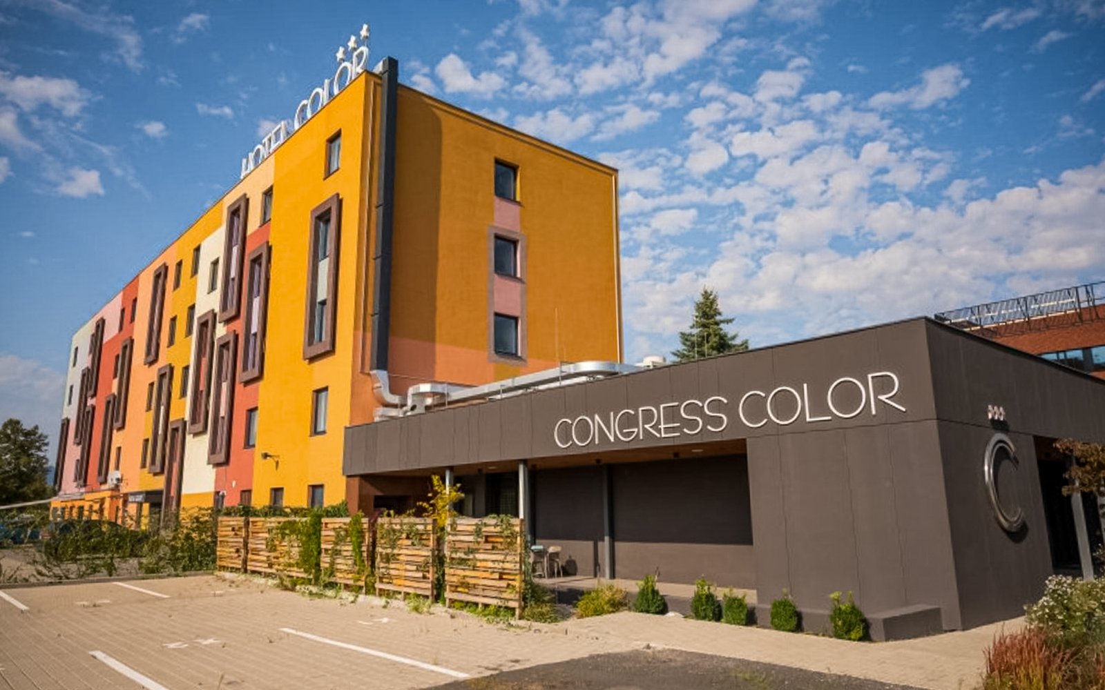 

Słowacja: Bratysława 7 km od centrum w stylowym Hotelu Color *** ze śniadaniem w formie bufetu + WiFi gratis