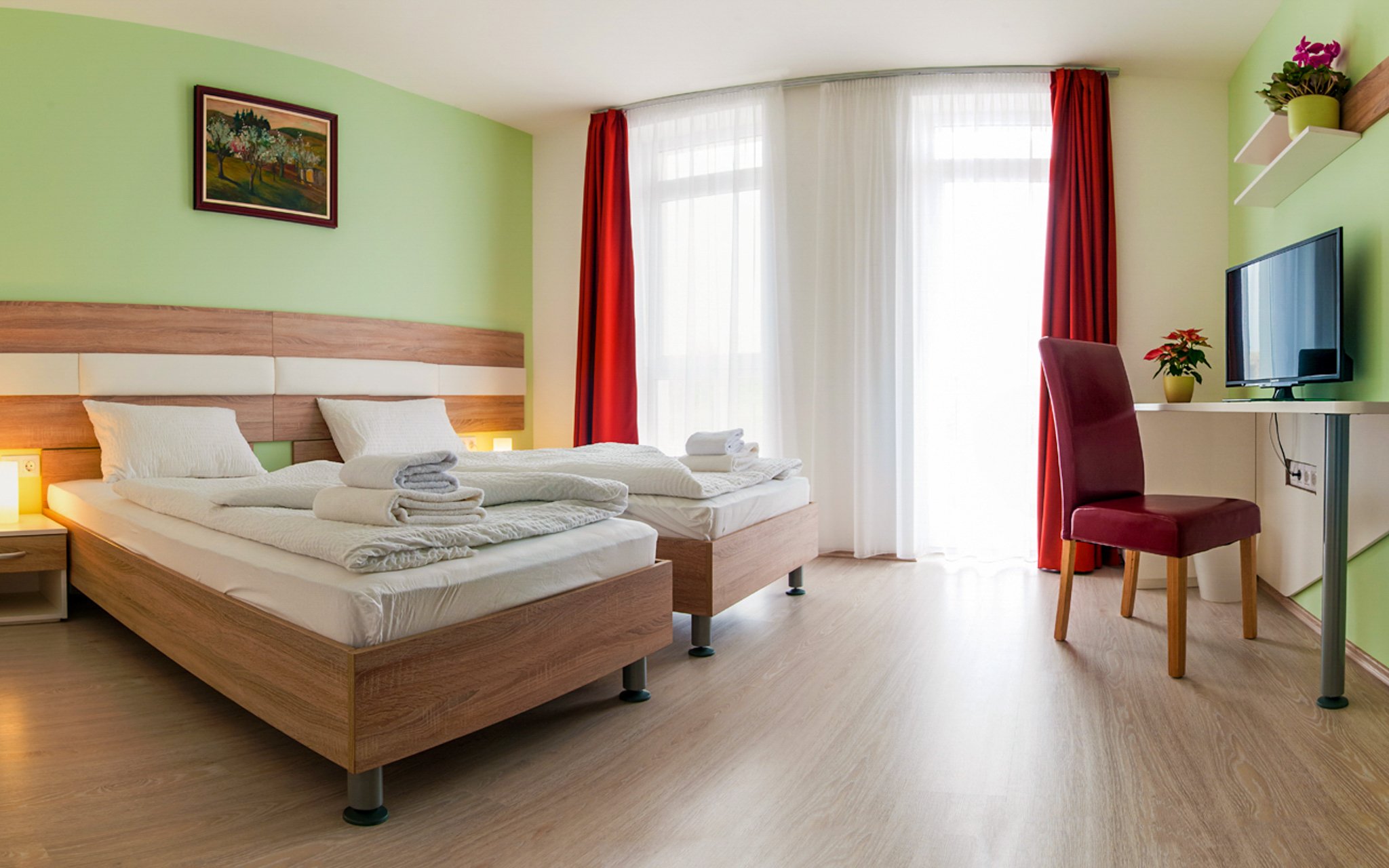 

Węgry nad brzegiem Balatonu: Balatonfüred w Hotelu Pallone ze śniadaniem w formie bufetu + parking gratis