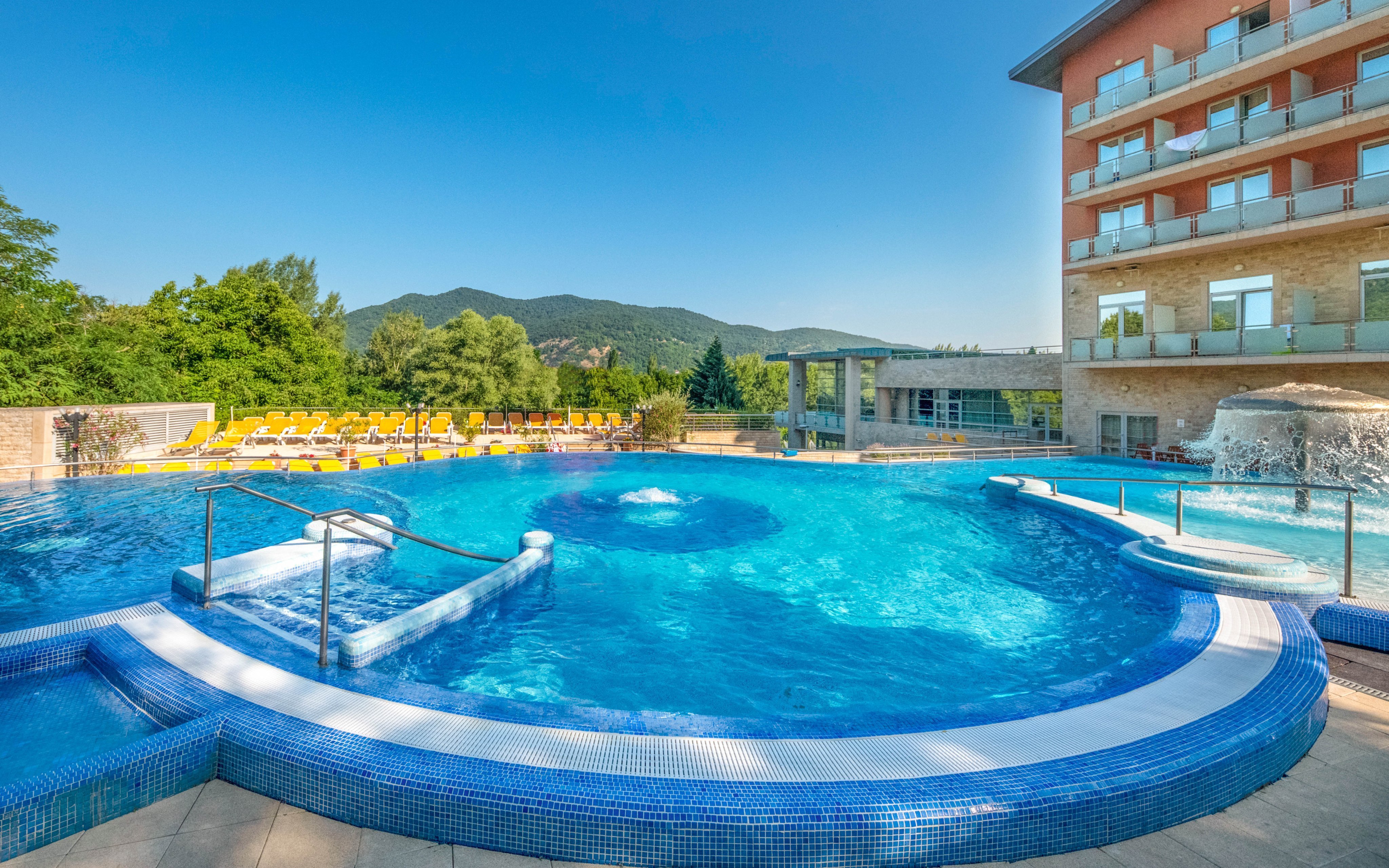 

Węgry: Luxury Thermal Hotel Visegrád ****+ z termalnymi łaźniami, wellness i obiadokolacją + dziecko gratis