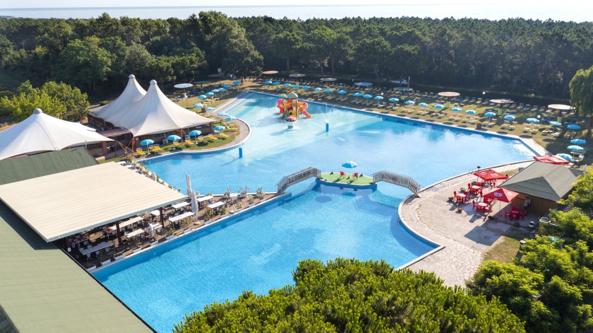 

Morze Adriatyckie blisko zabytków UNESCO: Rawenna przy plaży w rezydencji Mare Pineta *** z basenami + program