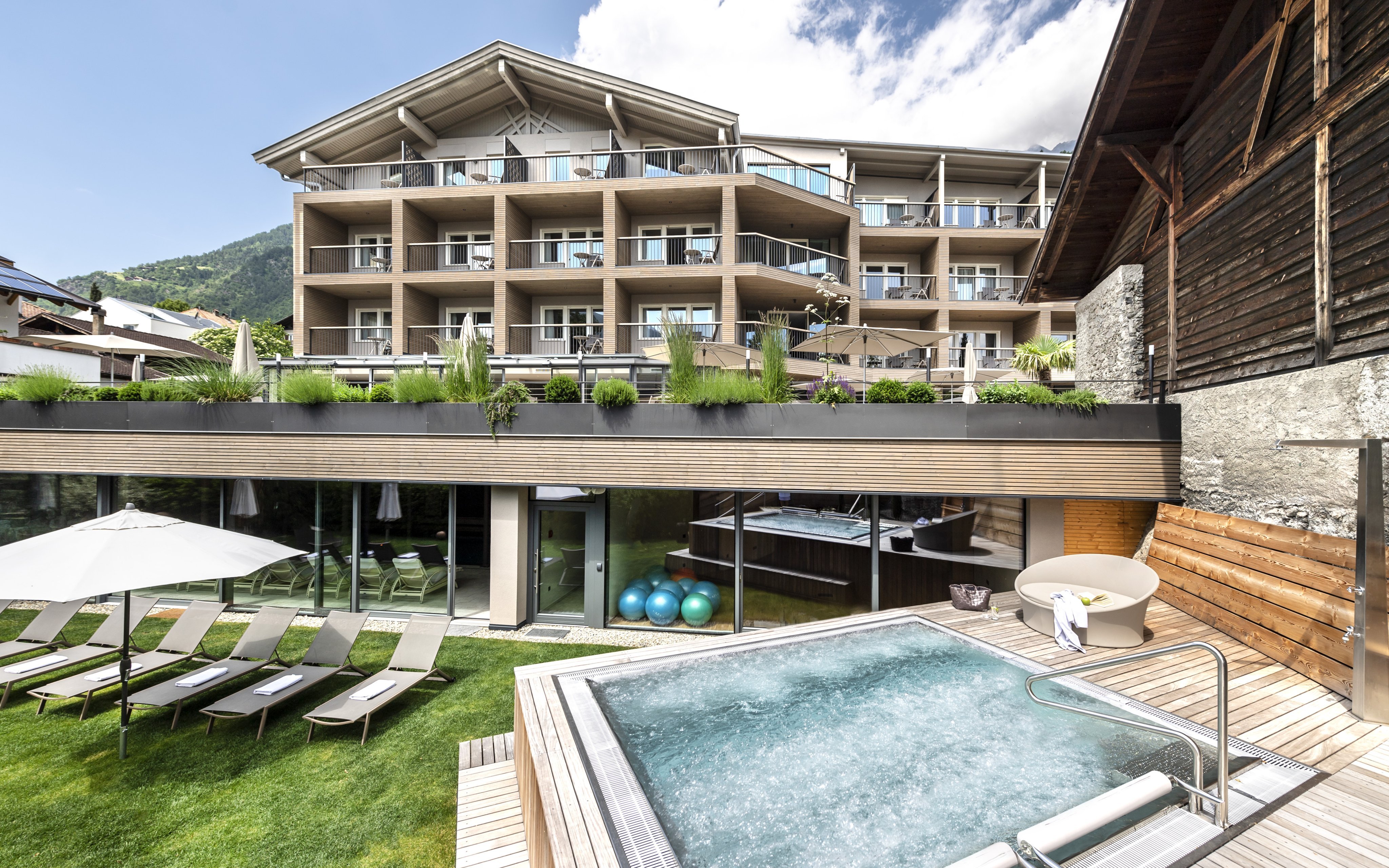 

Wakacje w Południowym Tyrolu w pobliżu Merano: Hotel Das Stachelburg **** z obiadokolacją i wellness