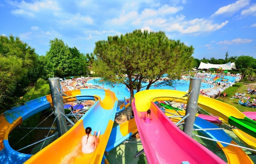 

Jezioro Garda na plażowym kempingu Camping Bella Italia z obiadokolacją + aquapark i oferta dla całej rodziny
