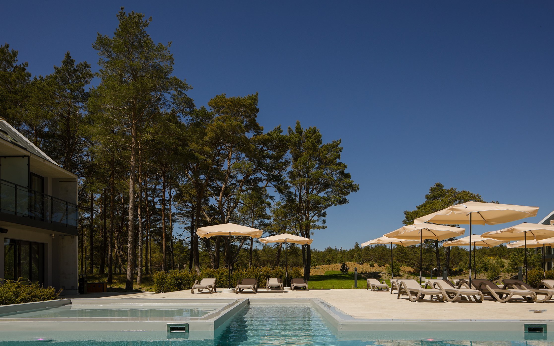 

Relaks nad Morzem Bałtyckim: Saltic Resort & Spa Łeba **** zaledwie 400 m od plaży + śniadania, wellness