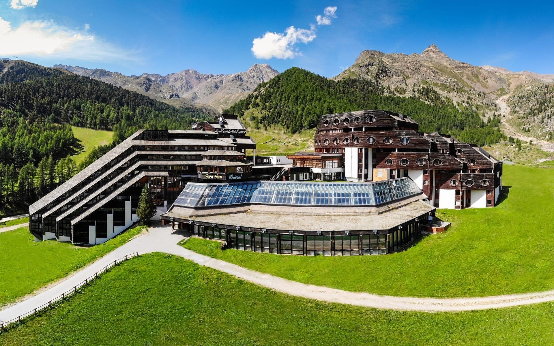 

Włosko-austriacka granica przy skiarealu Schnalstaler: 4* Blu Hotel Senales Zirm-Cristal z obiadokolacją