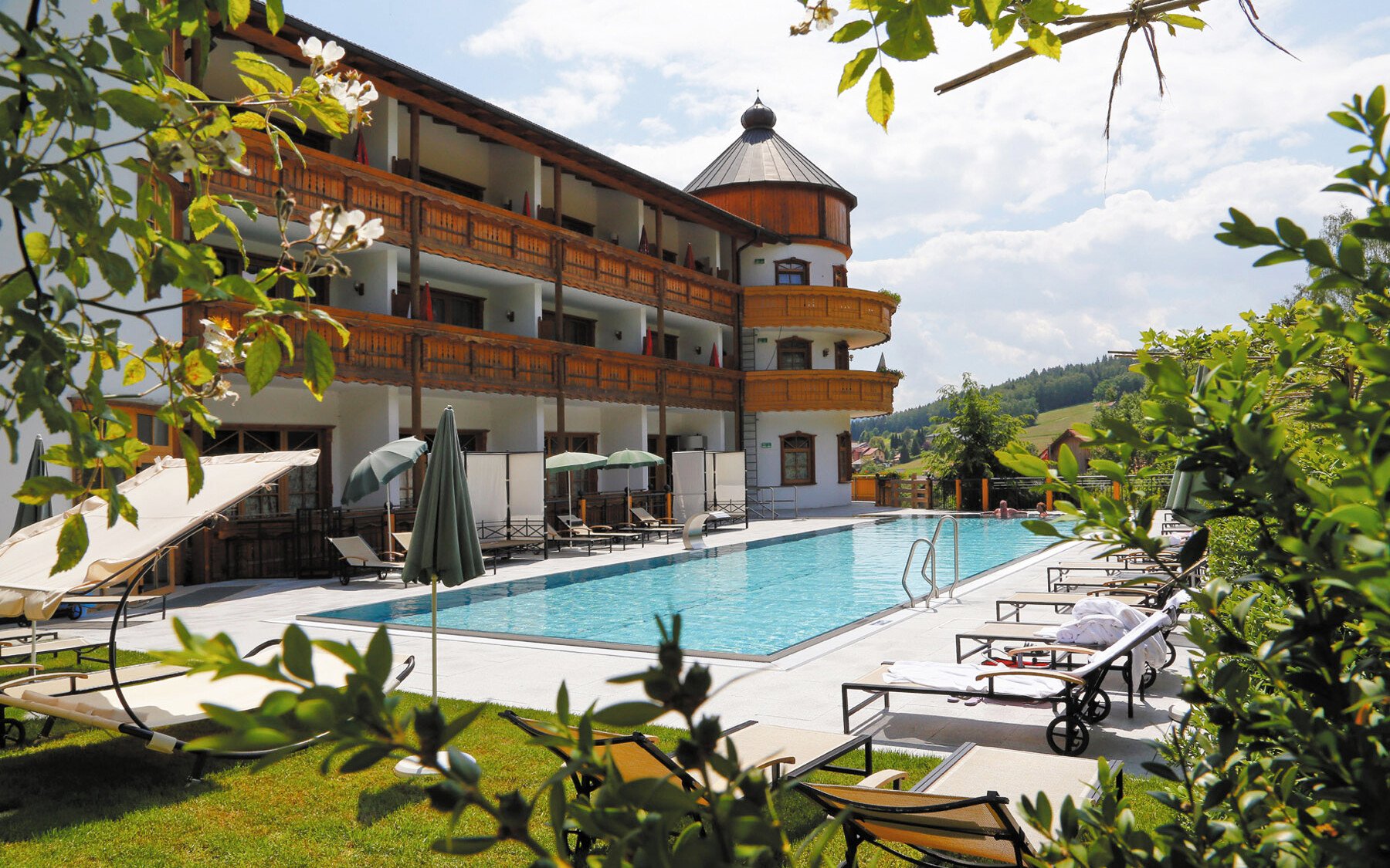

Relaks w Lesie Bawarskim: Bayerischer Hof Rimbach **** z obiadokolacjami i ogromną strefą wellness (4 000 m²)
