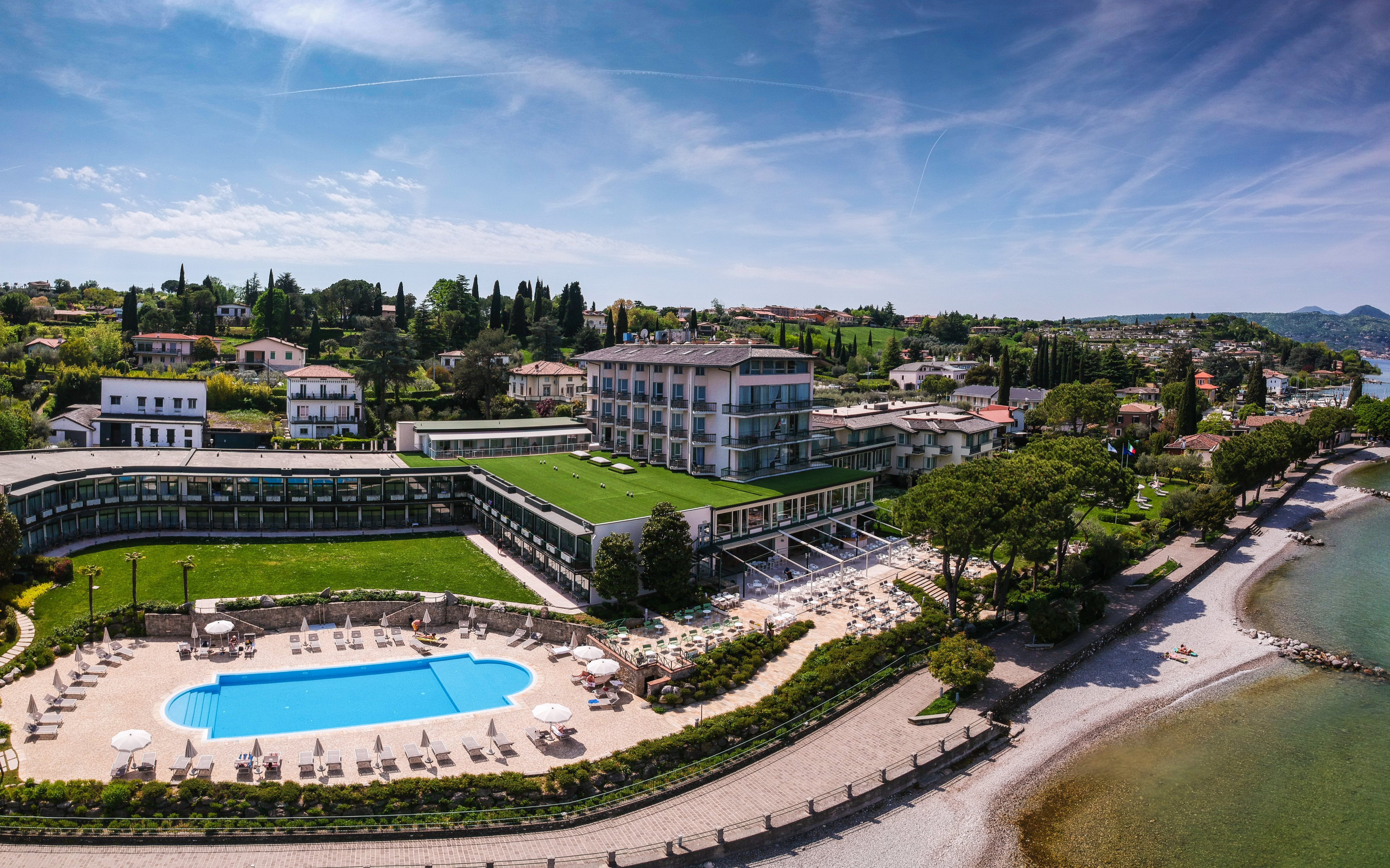 

Północne Włochy w Park Hotelu Casimiro **** bezpośrednio nad brzegiem Jeziora Garda + obiadokolacje, baseny